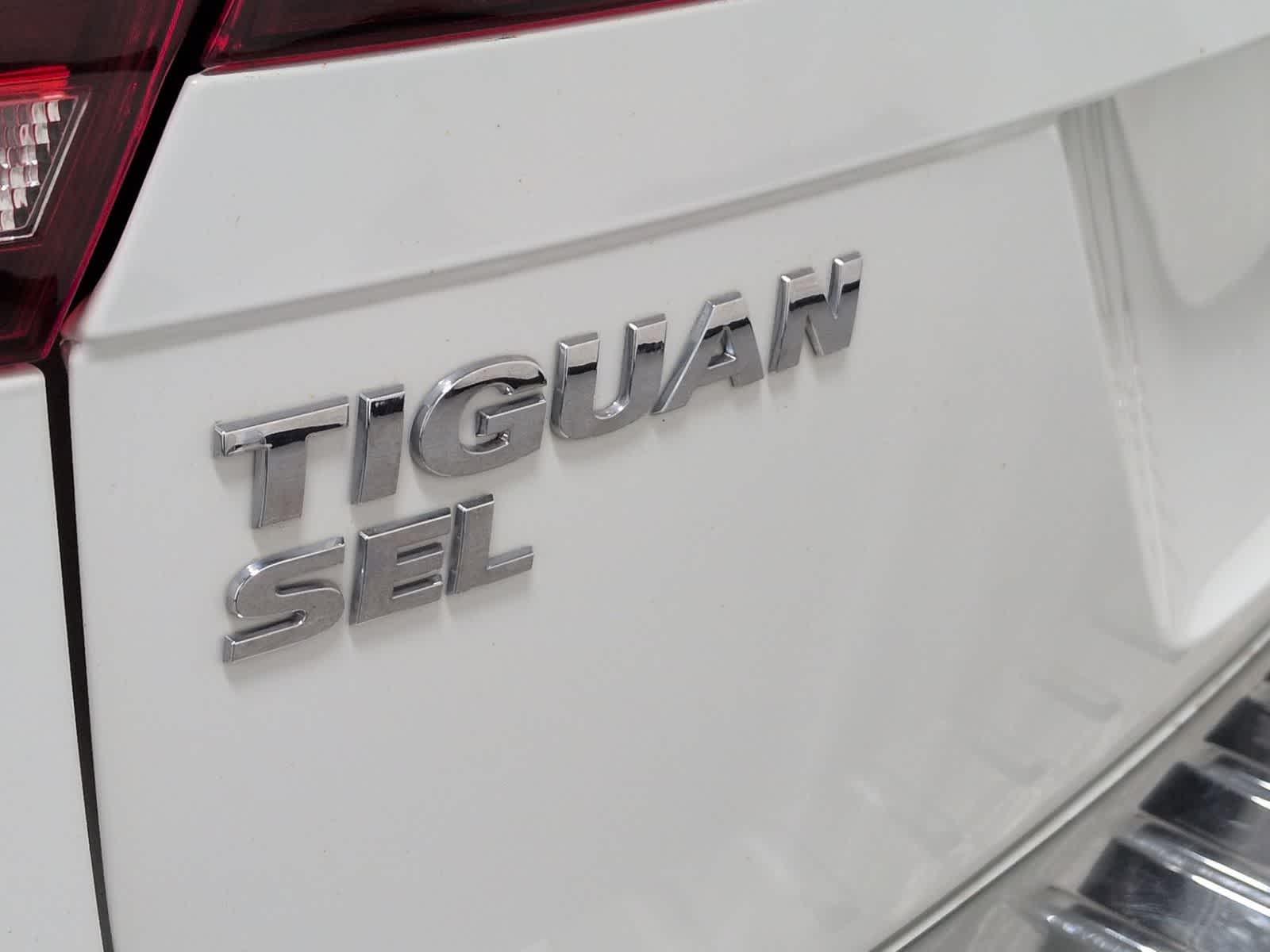 Thumbnail: 2021 Volkswagen Tiguan - 12