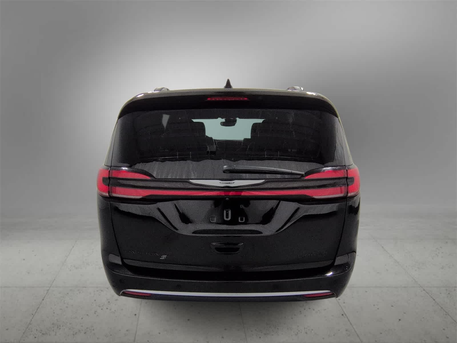 Thumbnail: 2025 Chrysler Pacifica - 7