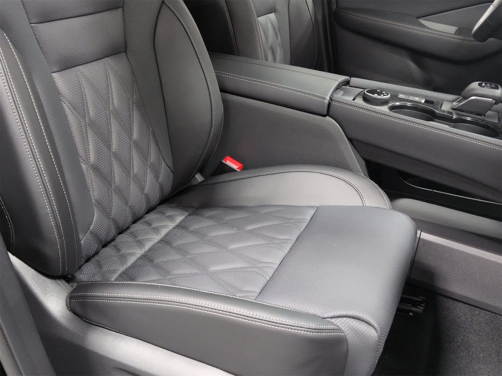 Thumbnail: 2026 Nissan Rogue - 24