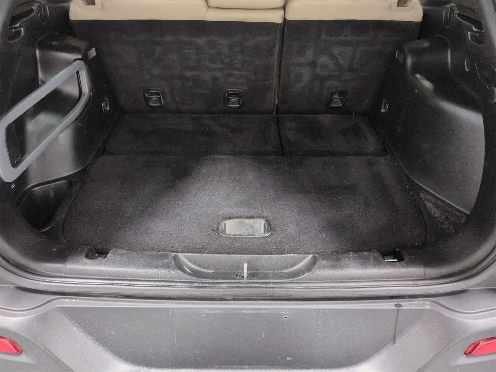 Thumbnail: 2016 Jeep Cherokee - 34