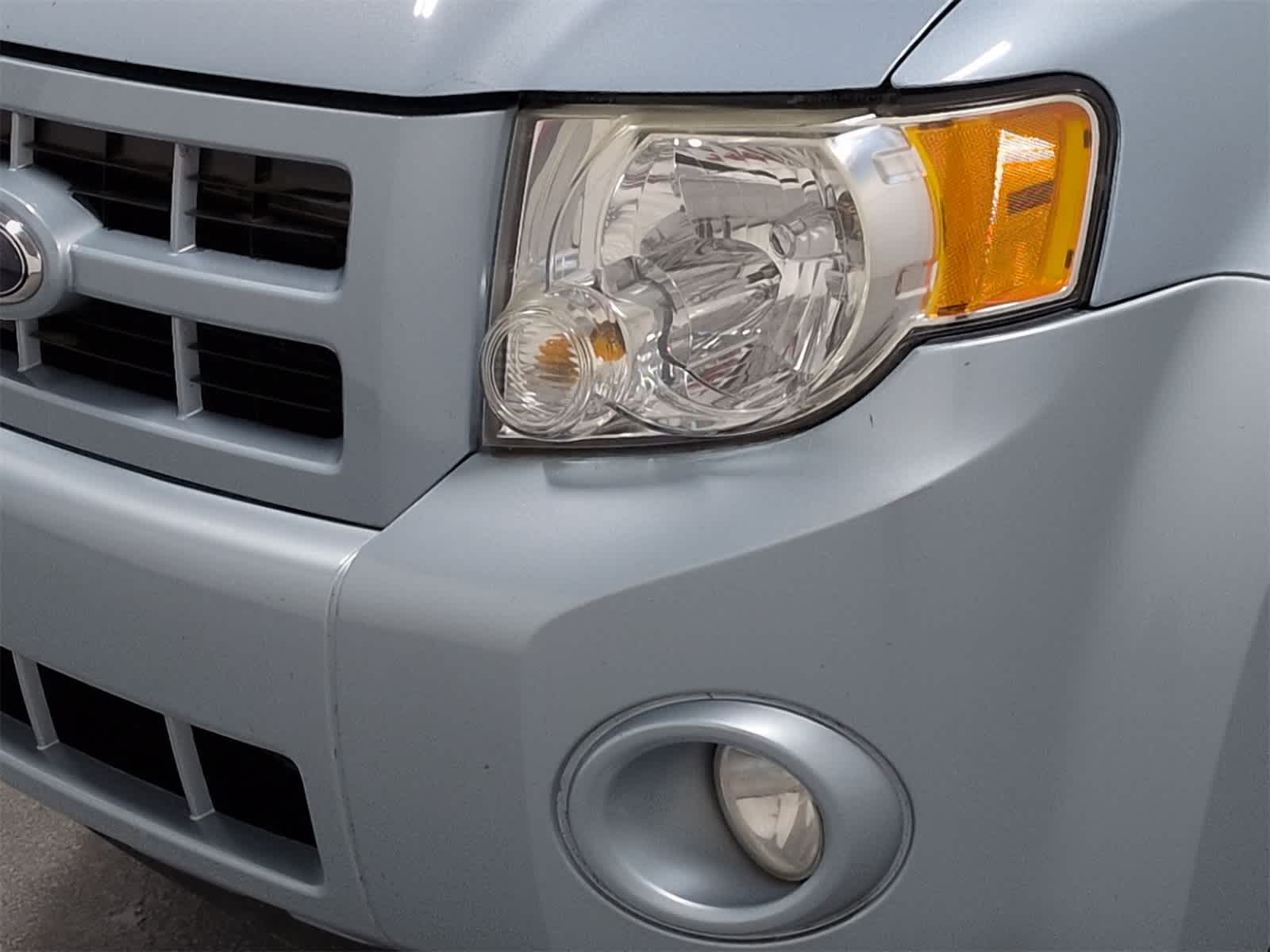 Thumbnail: 2009 Ford Escape - 11