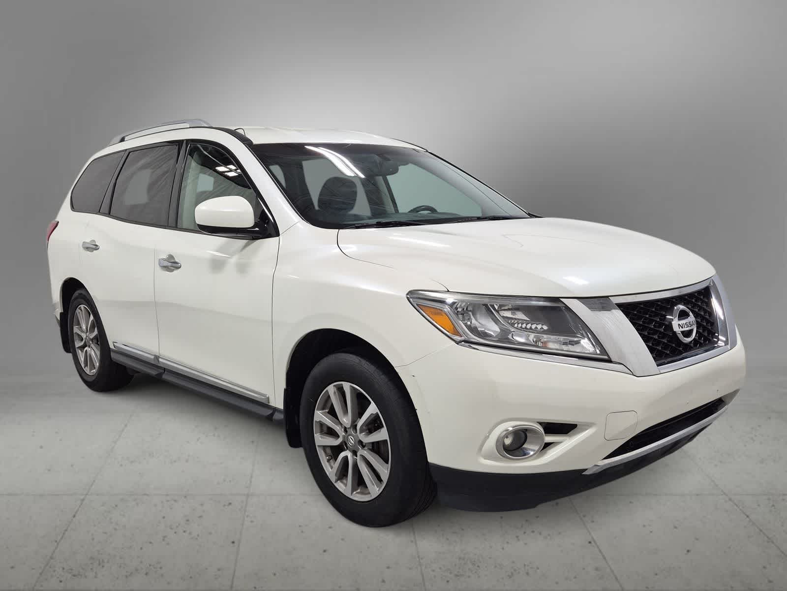 Thumbnail: 2015 Nissan Pathfinder - 2