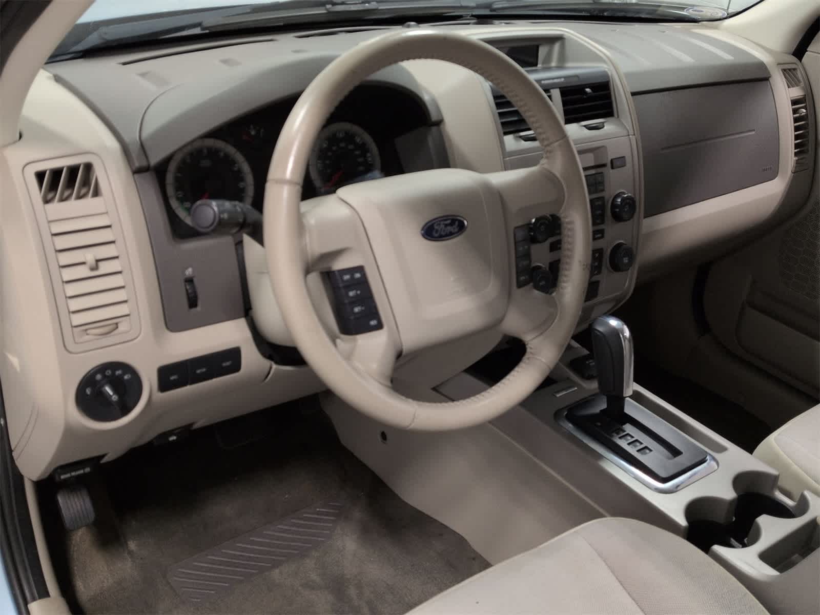 Thumbnail: 2009 Ford Escape - 10