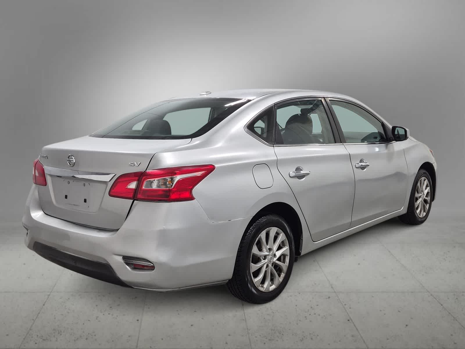 Thumbnail: 2018 Nissan Sentra - 8