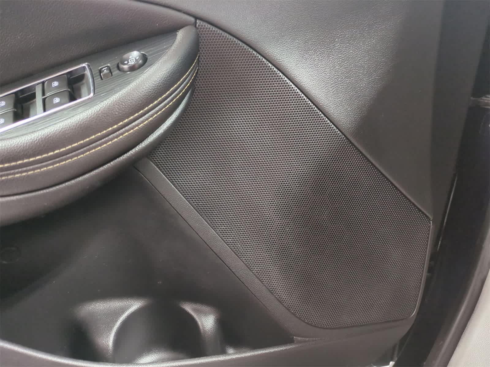 Thumbnail: 2014 Chevrolet Impala - 28