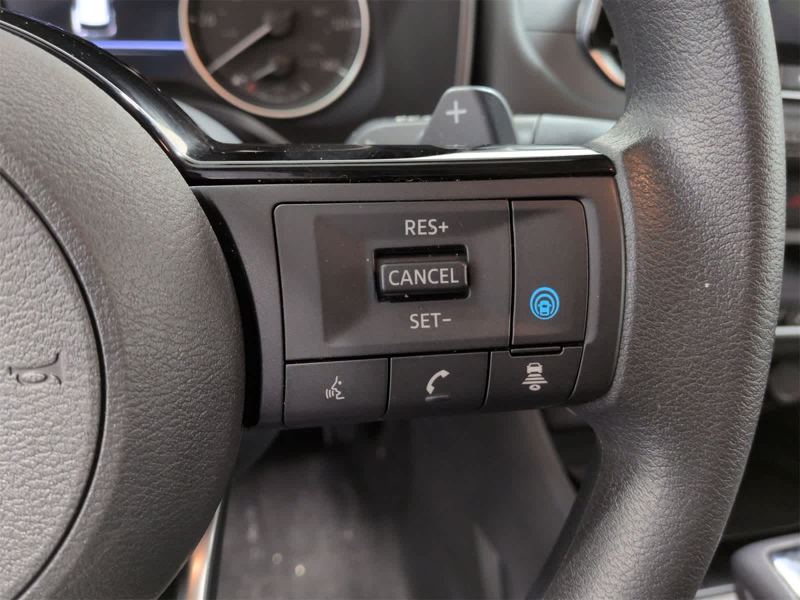 Thumbnail: 2023 Nissan Rogue - 25