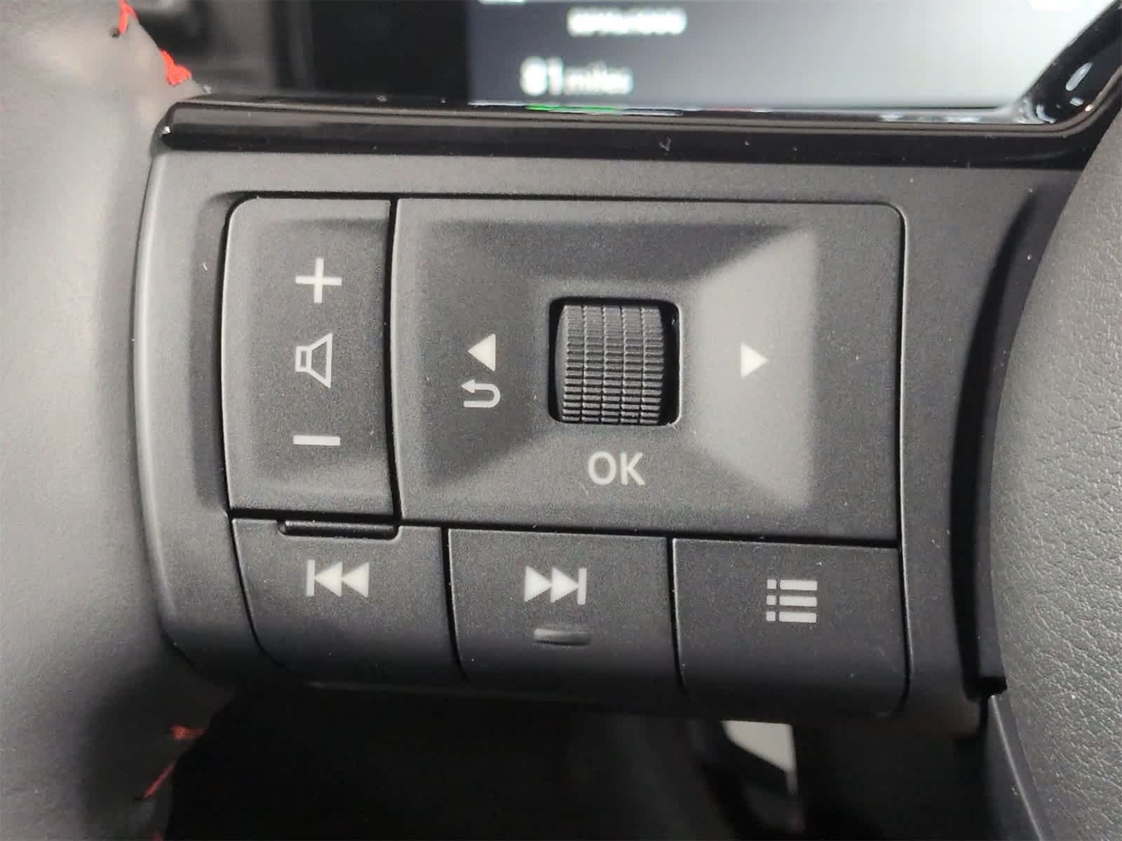 Thumbnail: 2026 Nissan Kicks - 24