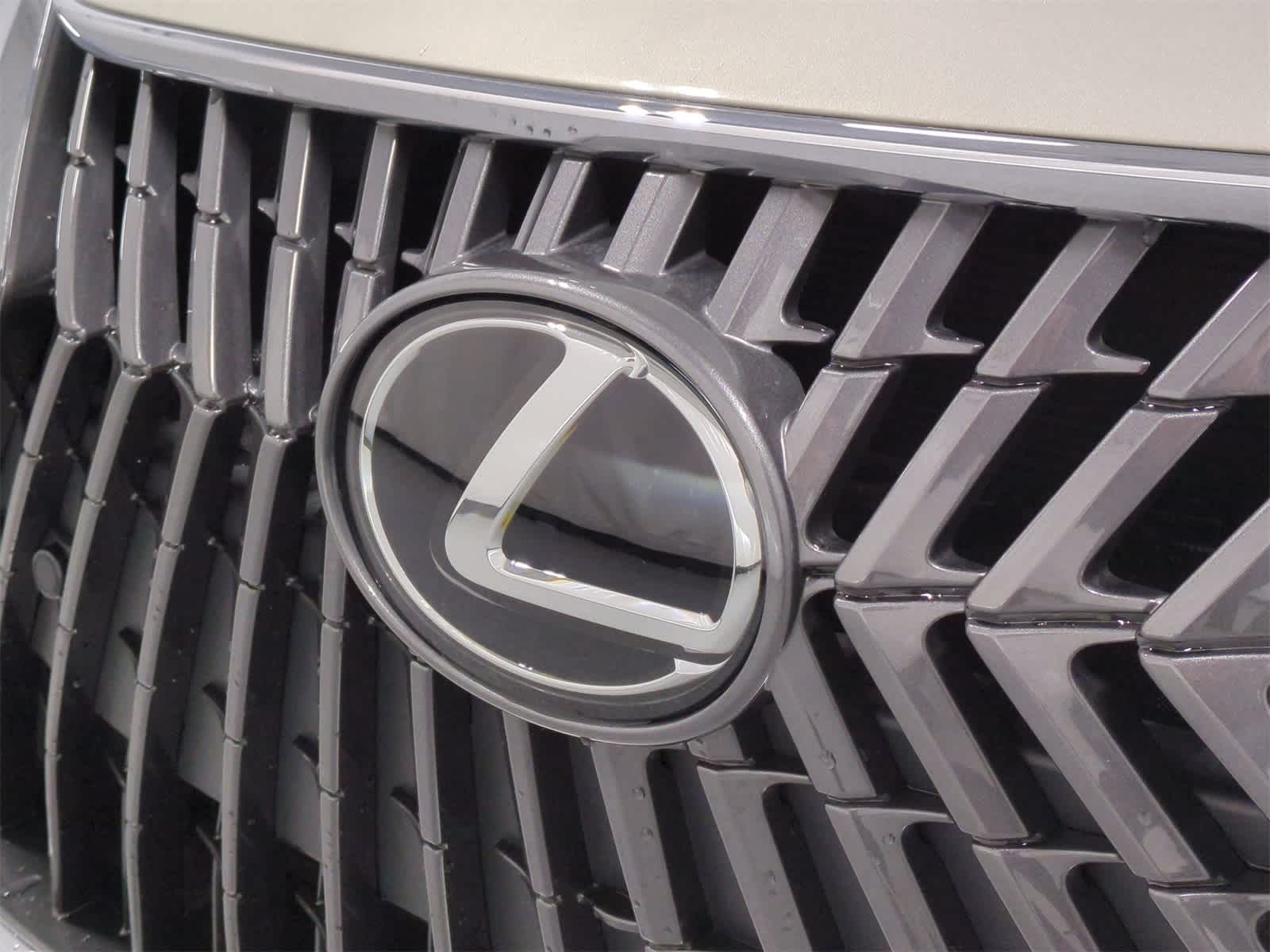 Thumbnail: 2023 Lexus ES - 12