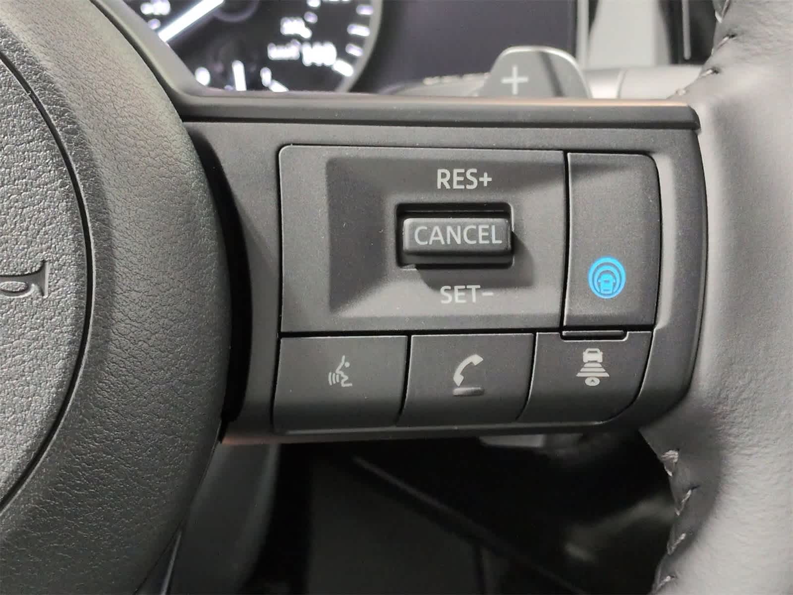 Thumbnail: 2025 Nissan Pathfinder - 25