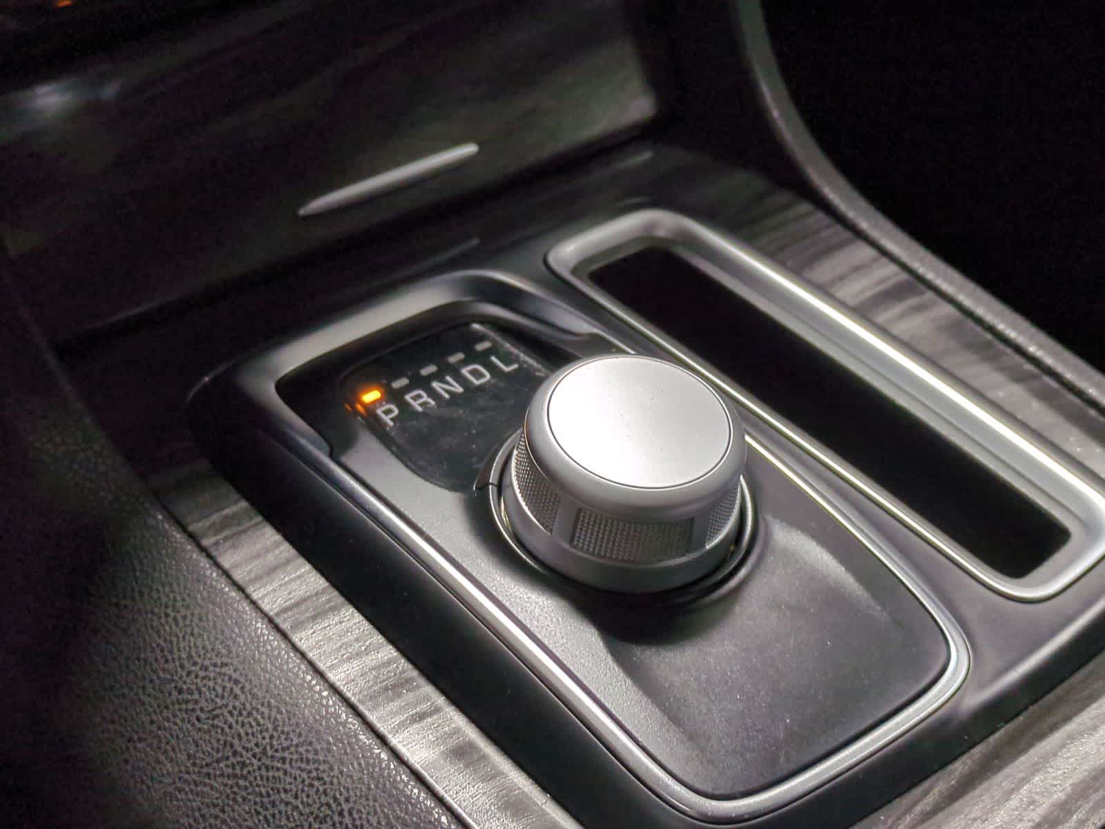 Thumbnail: 2022 Chrysler 300 - 28