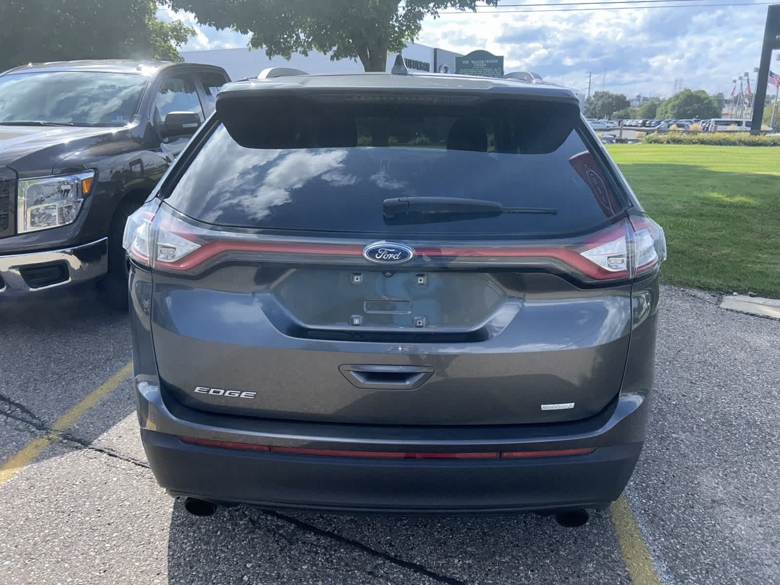 Thumbnail: 2016 Ford Edge - 10