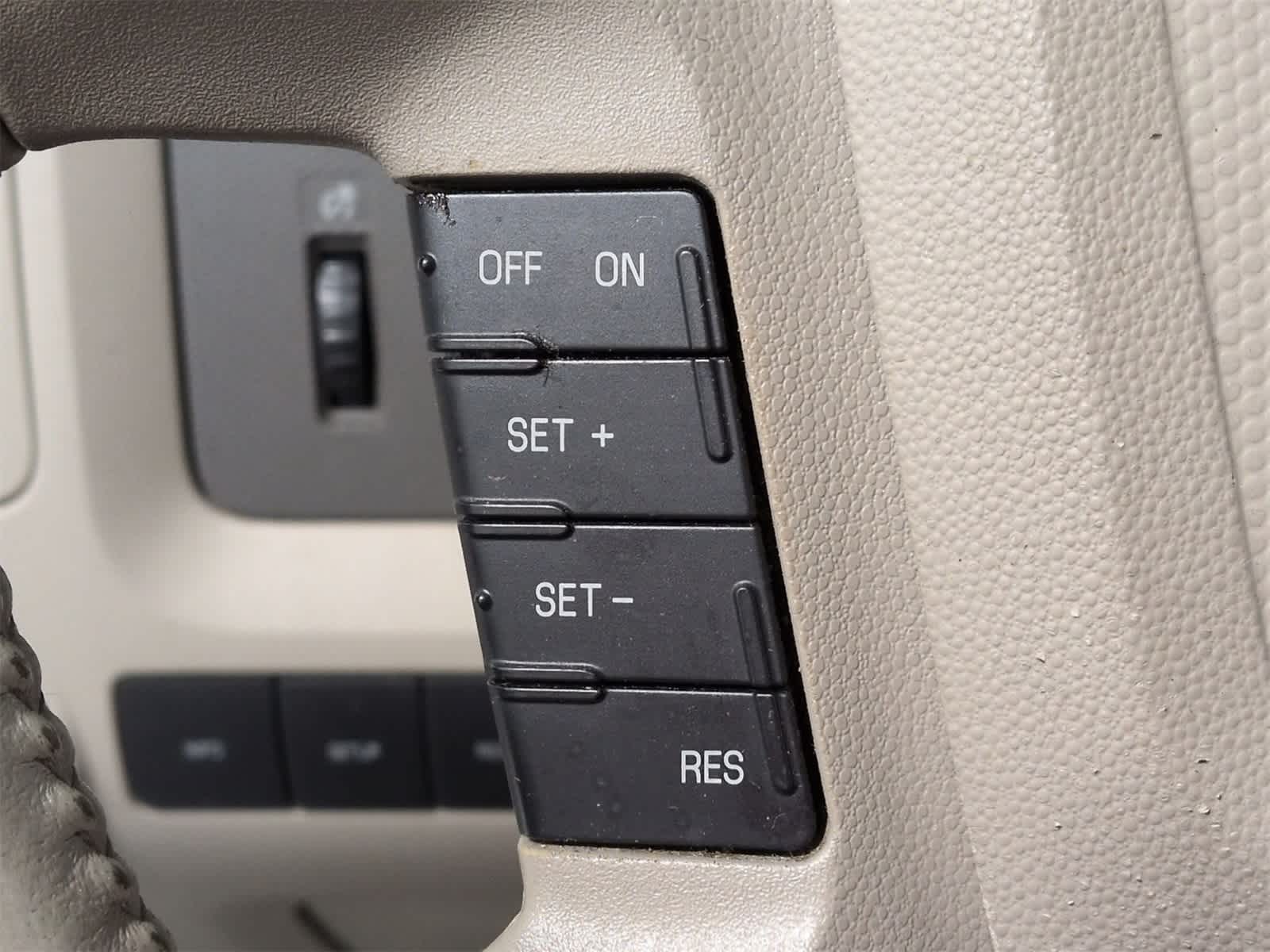 Thumbnail: 2009 Ford Escape - 24