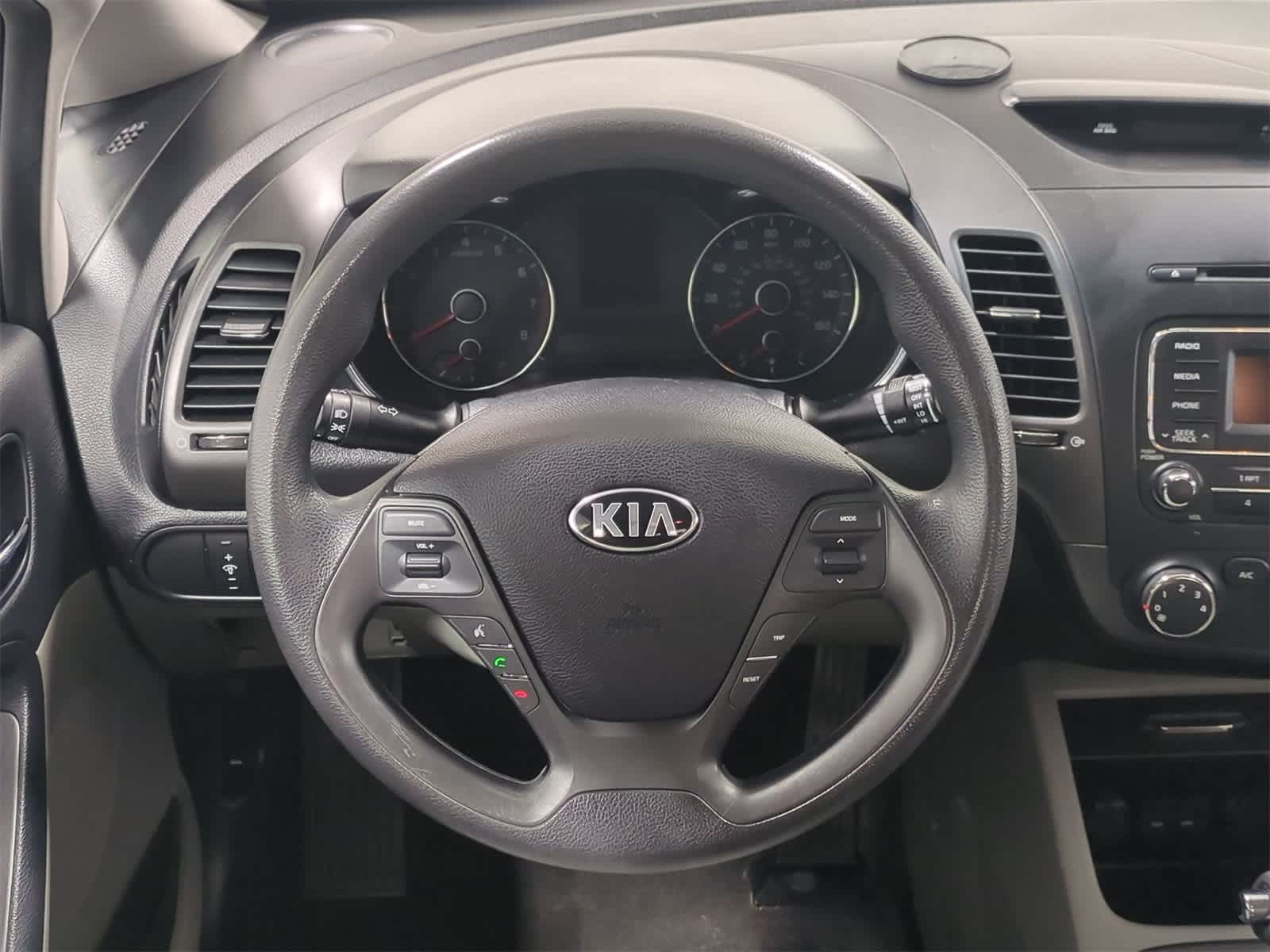 Thumbnail: 2015 Kia Forte - 16