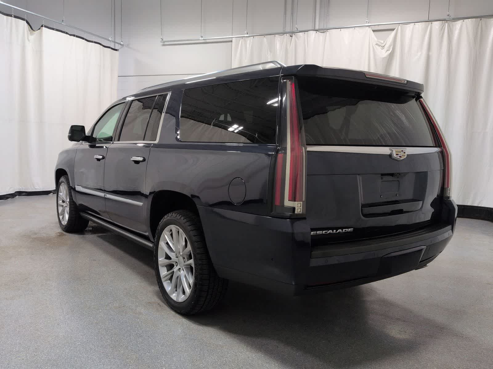 Thumbnail: 2019 Cadillac Escalade - 11