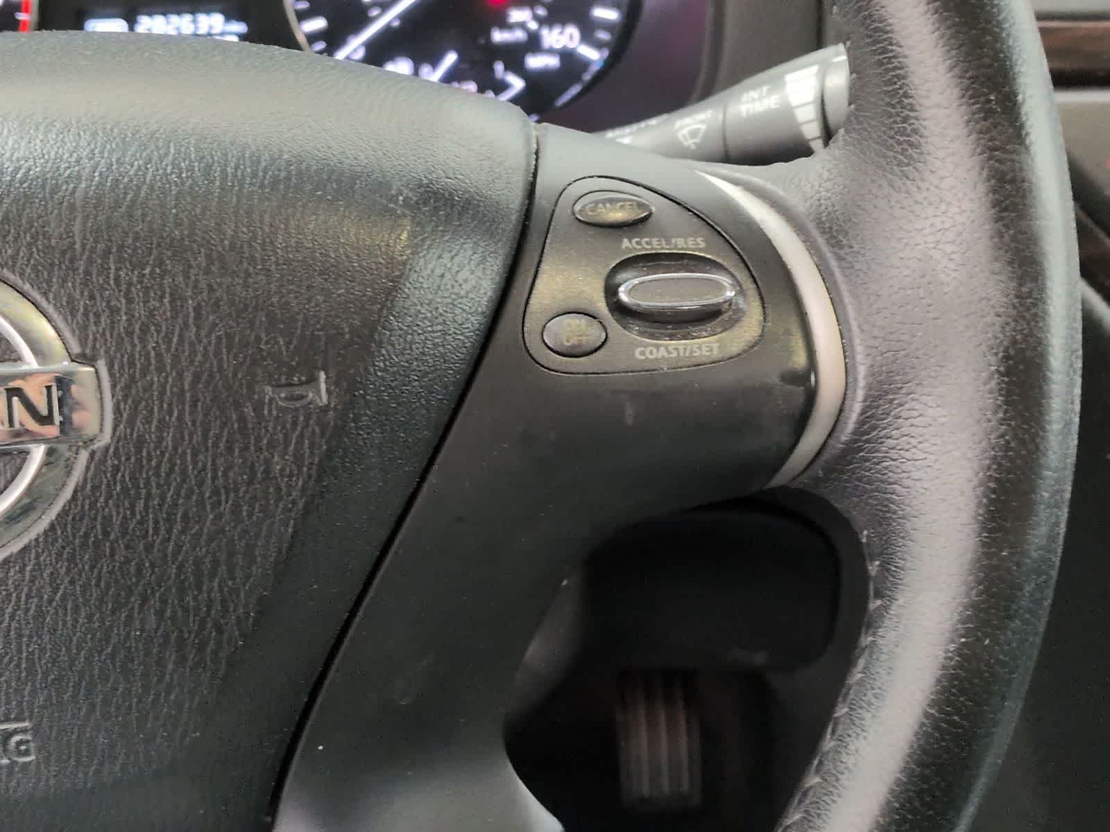 Thumbnail: 2014 Nissan Pathfinder - 26