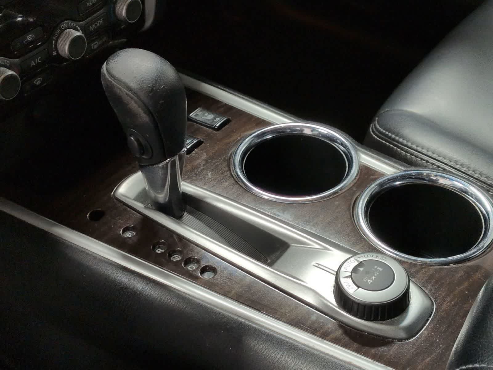 Thumbnail: 2014 Nissan Pathfinder - 32