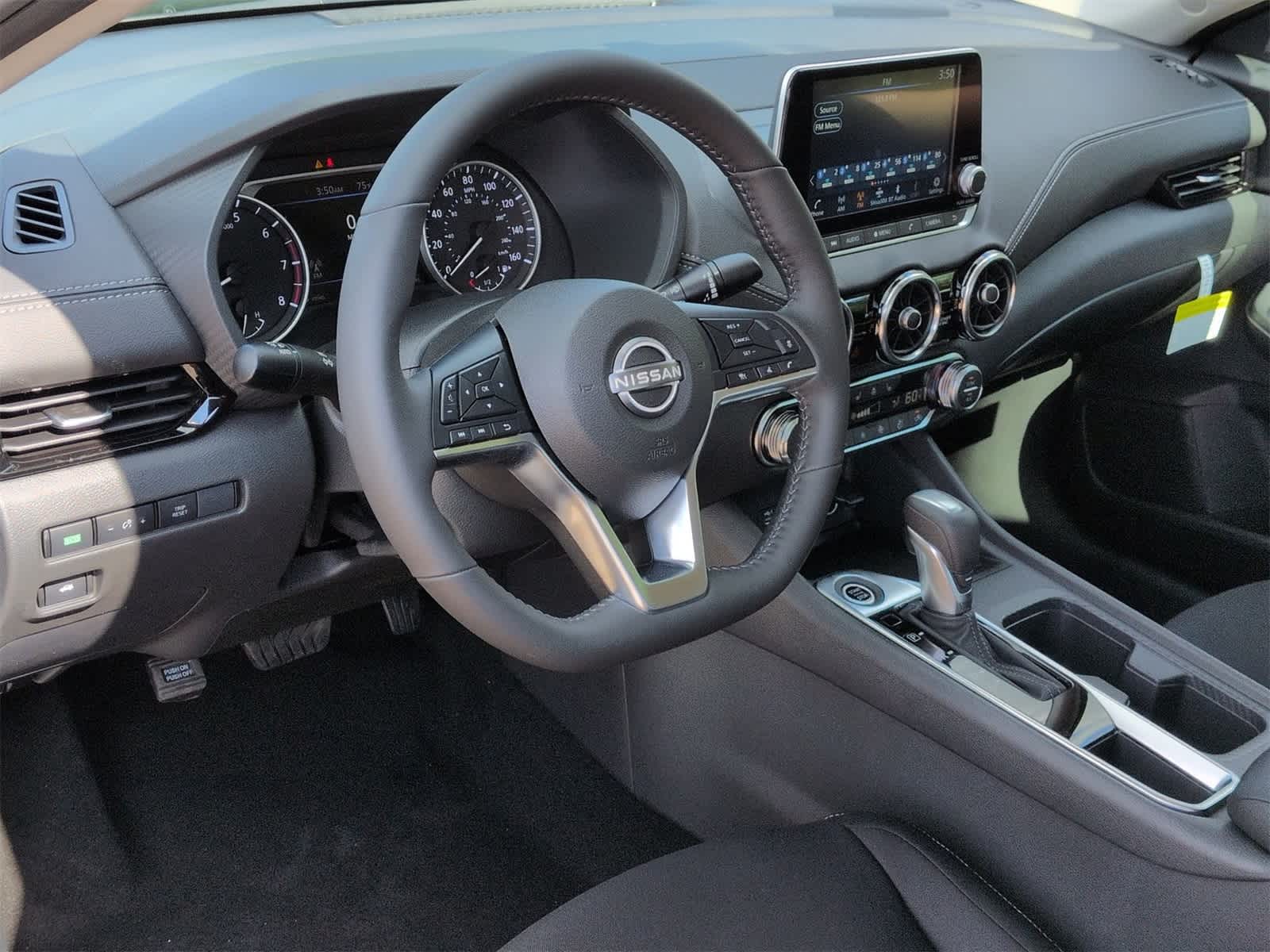 Thumbnail: 2025 Nissan Sentra - 10