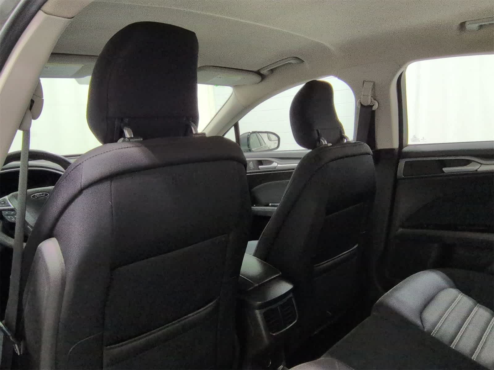 Thumbnail: 2013 Ford Fusion - 19