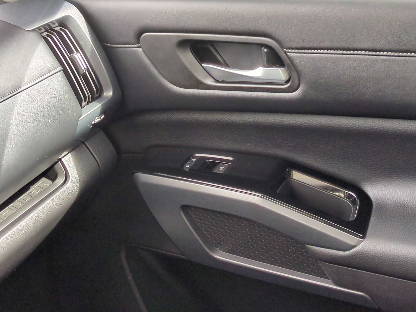 Thumbnail: 2024 Nissan Pathfinder - 38