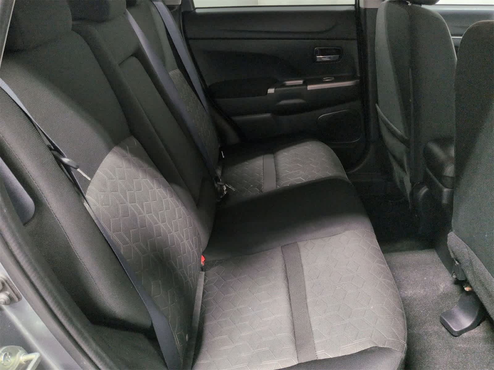 Thumbnail: 2020 Mitsubishi Outlander Sport - 21