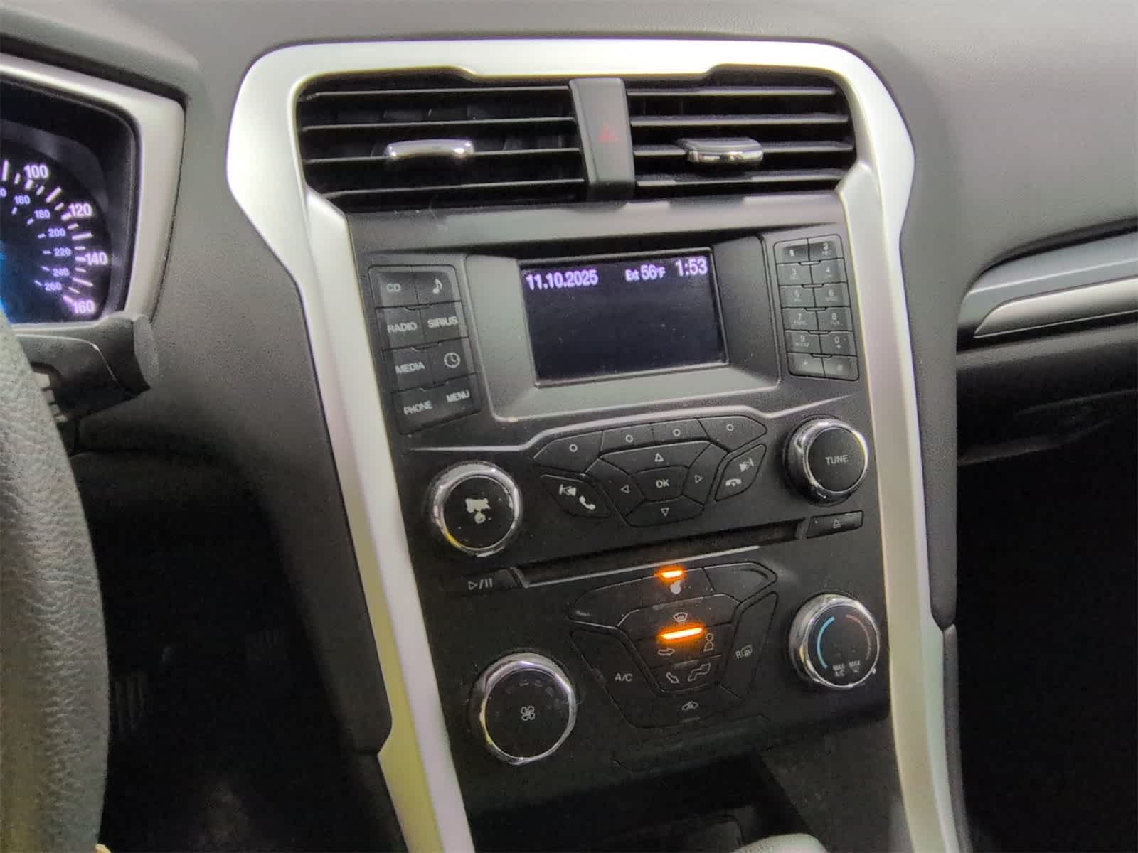 Thumbnail: 2013 Ford Fusion - 28