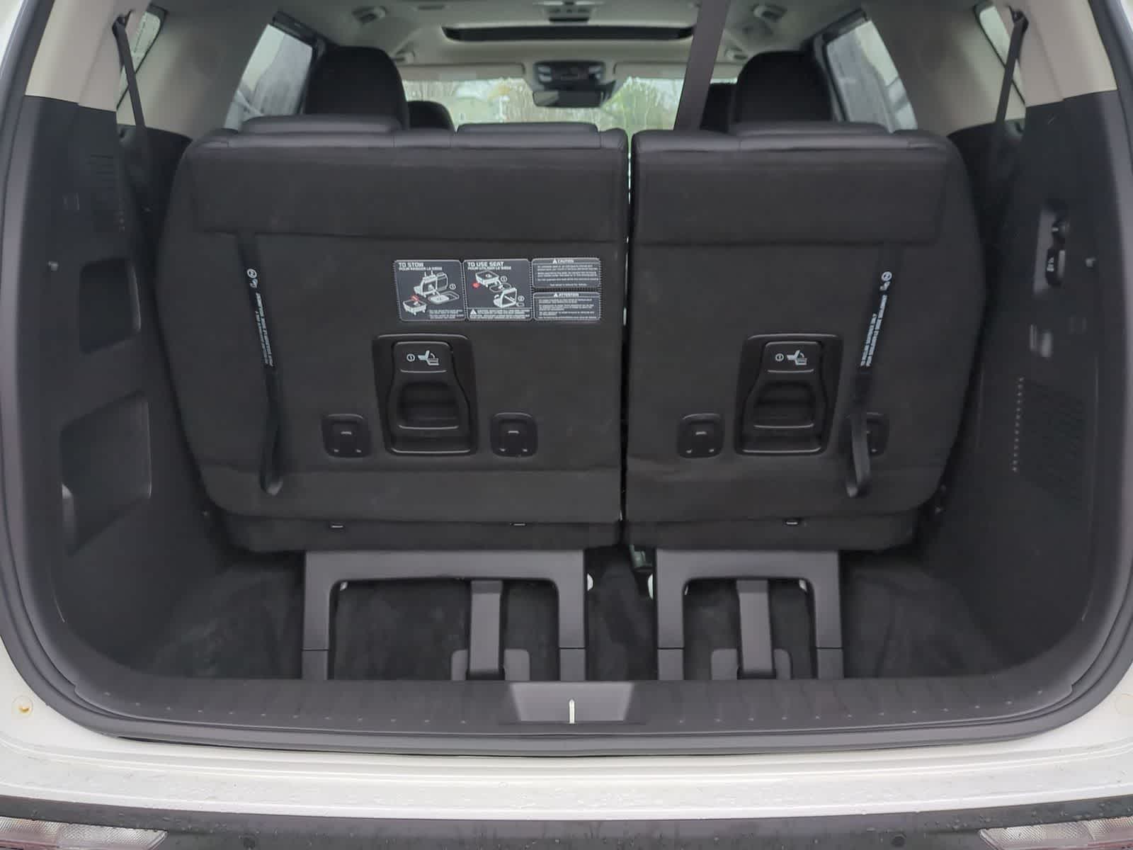 Thumbnail: 2023 Kia Carnival - 37