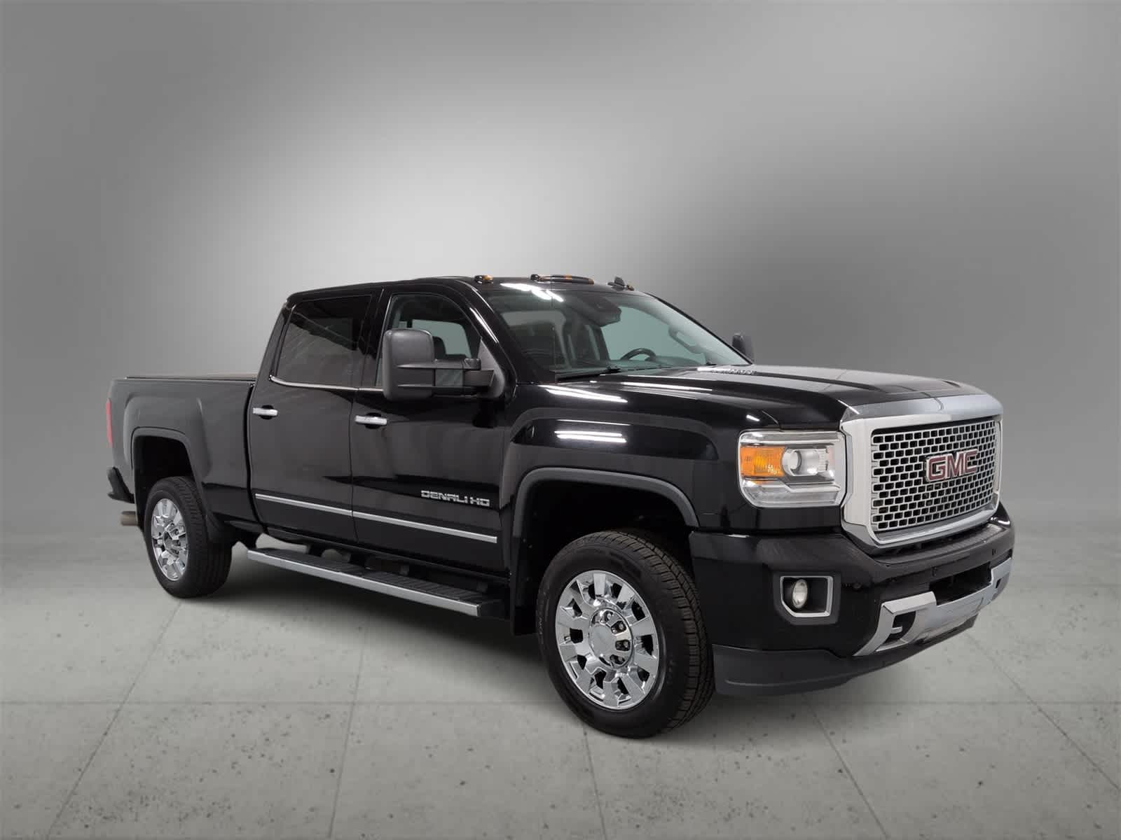 2015 Gmc Sierra Denali photo 2