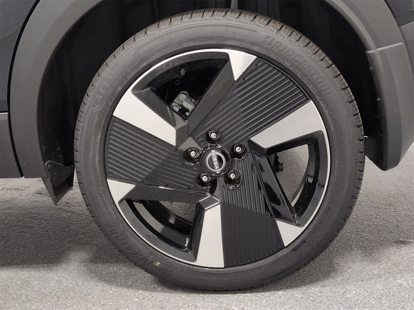 Thumbnail: 2025 Nissan Kicks - 14