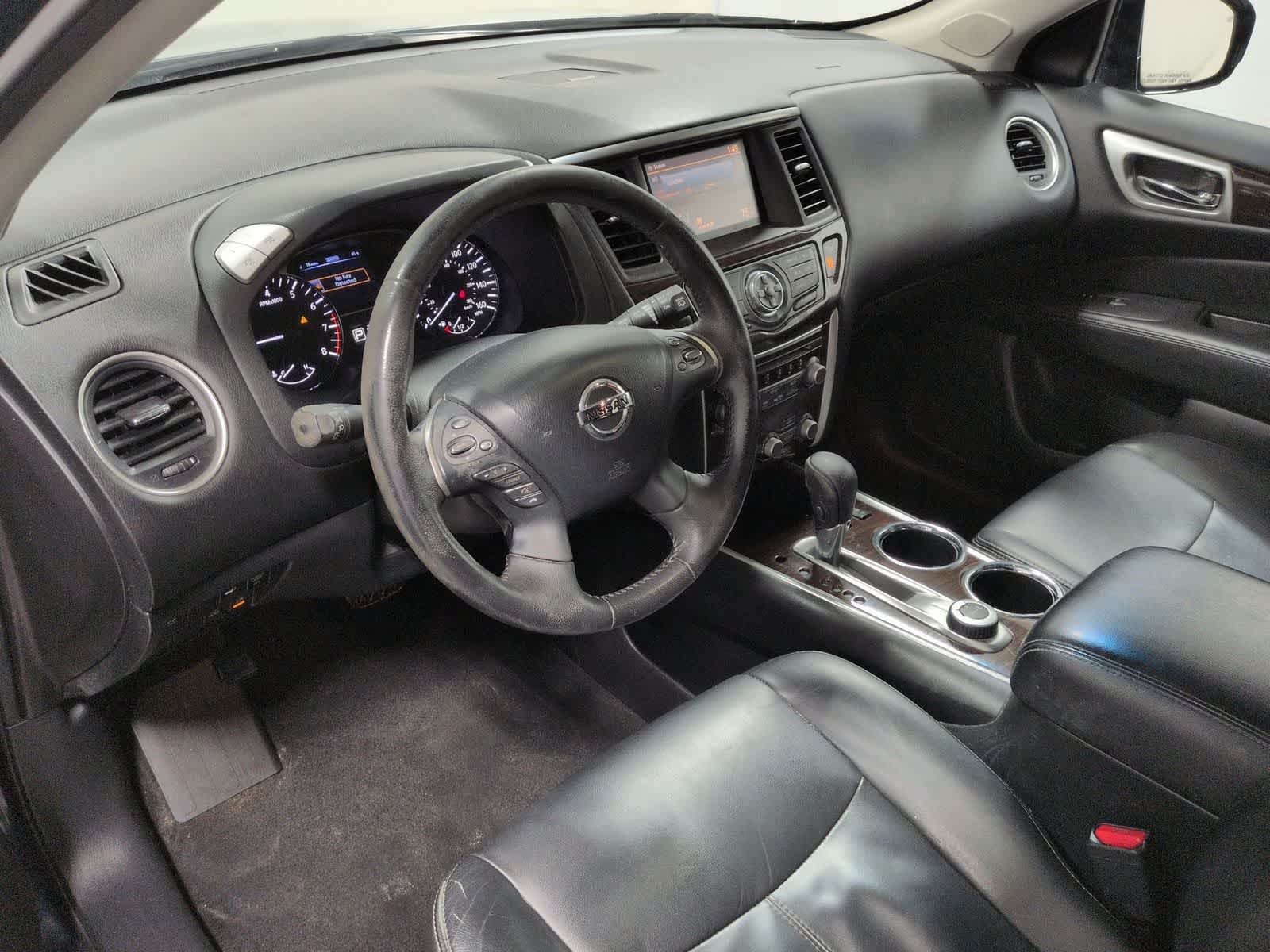 Thumbnail: 2014 Nissan Pathfinder - 10