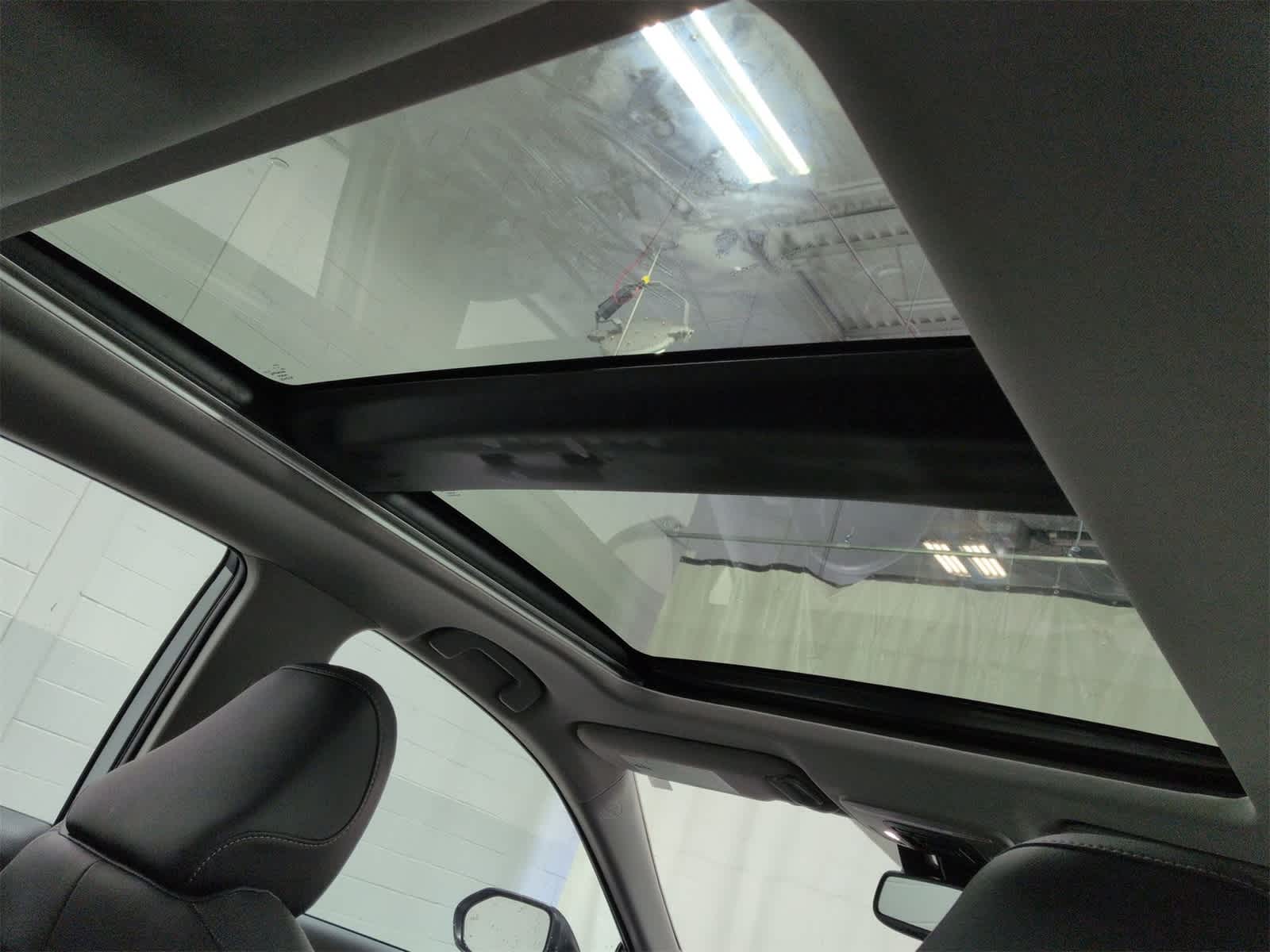 Thumbnail: 2023 Toyota Camry - 23