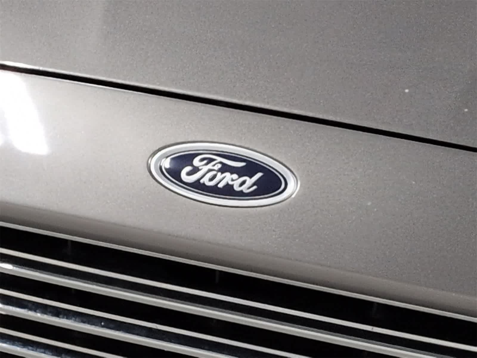 Thumbnail: 2013 Ford Fusion - 12