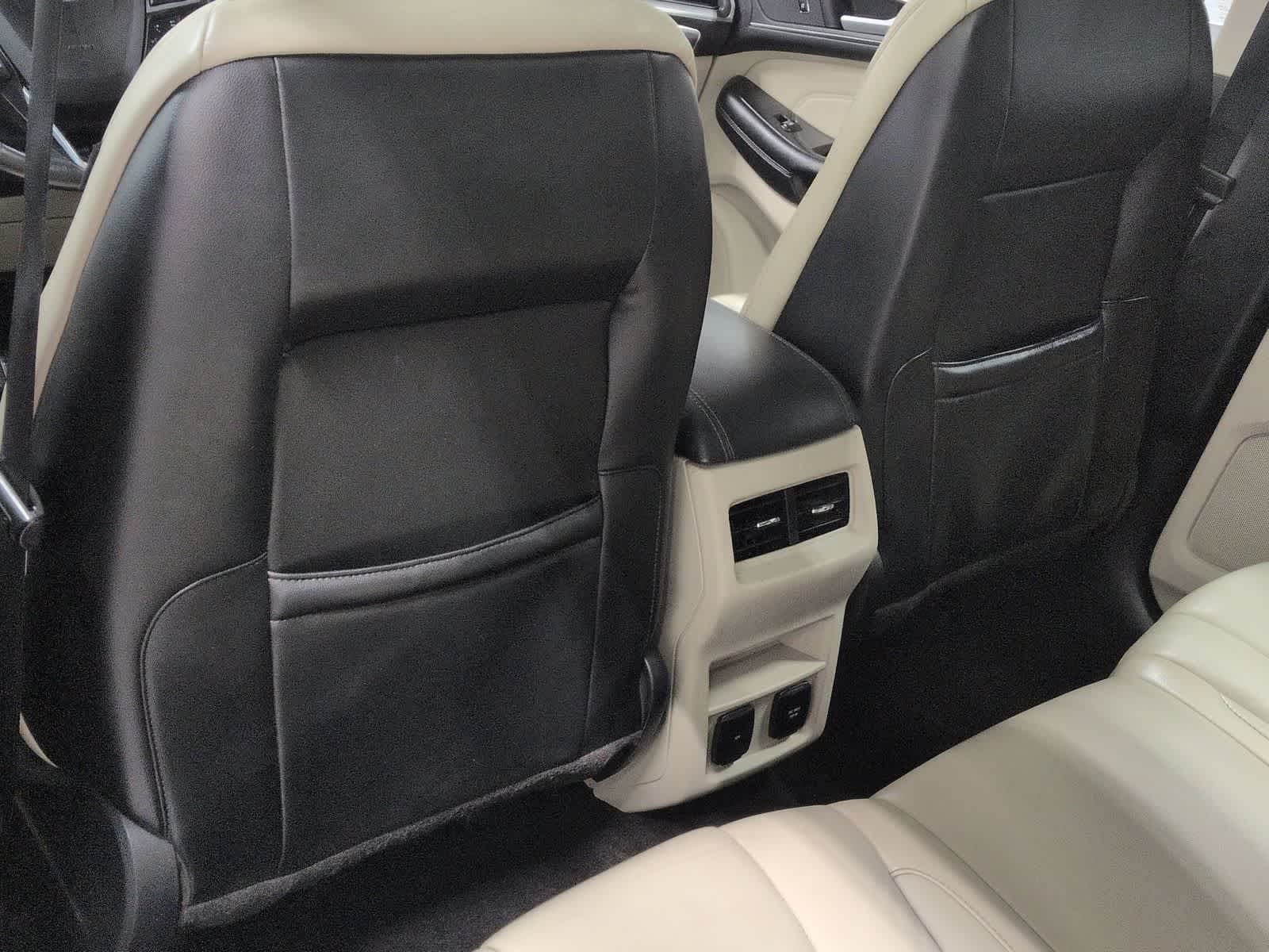 Thumbnail: 2017 Ford Edge - 18