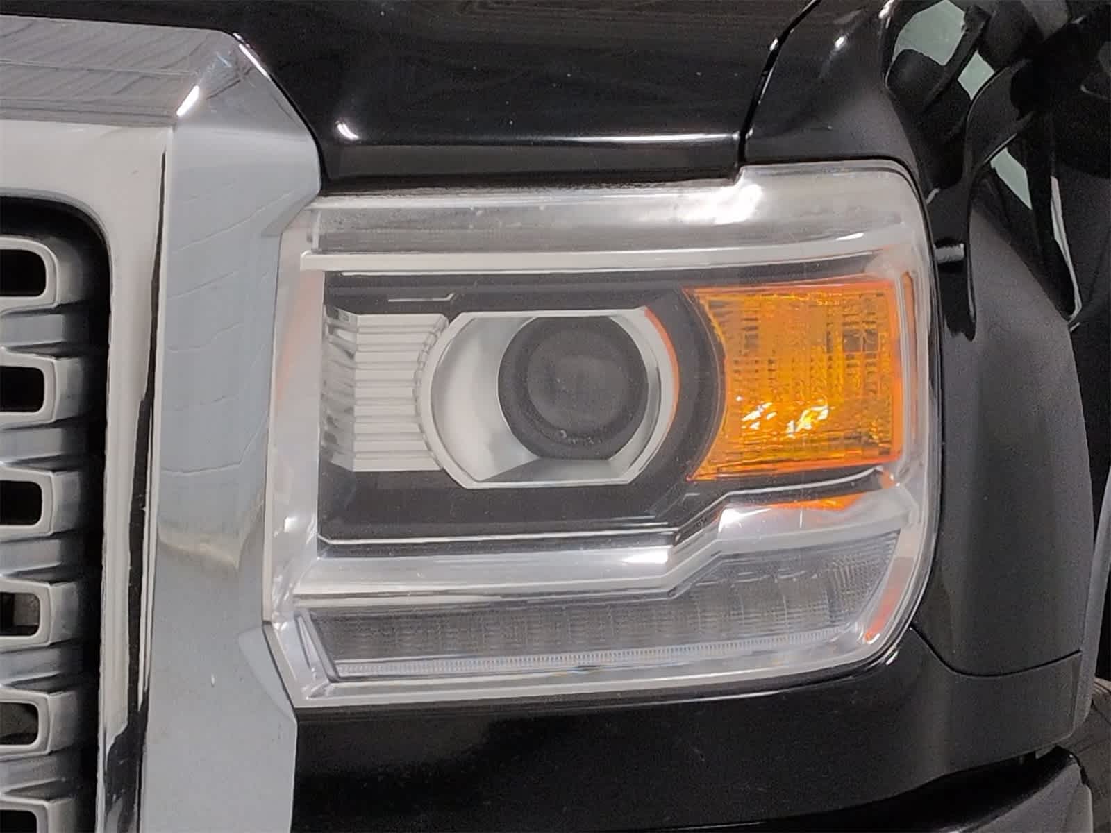 Thumbnail: 2015 GMC Sierra 2500 - 11