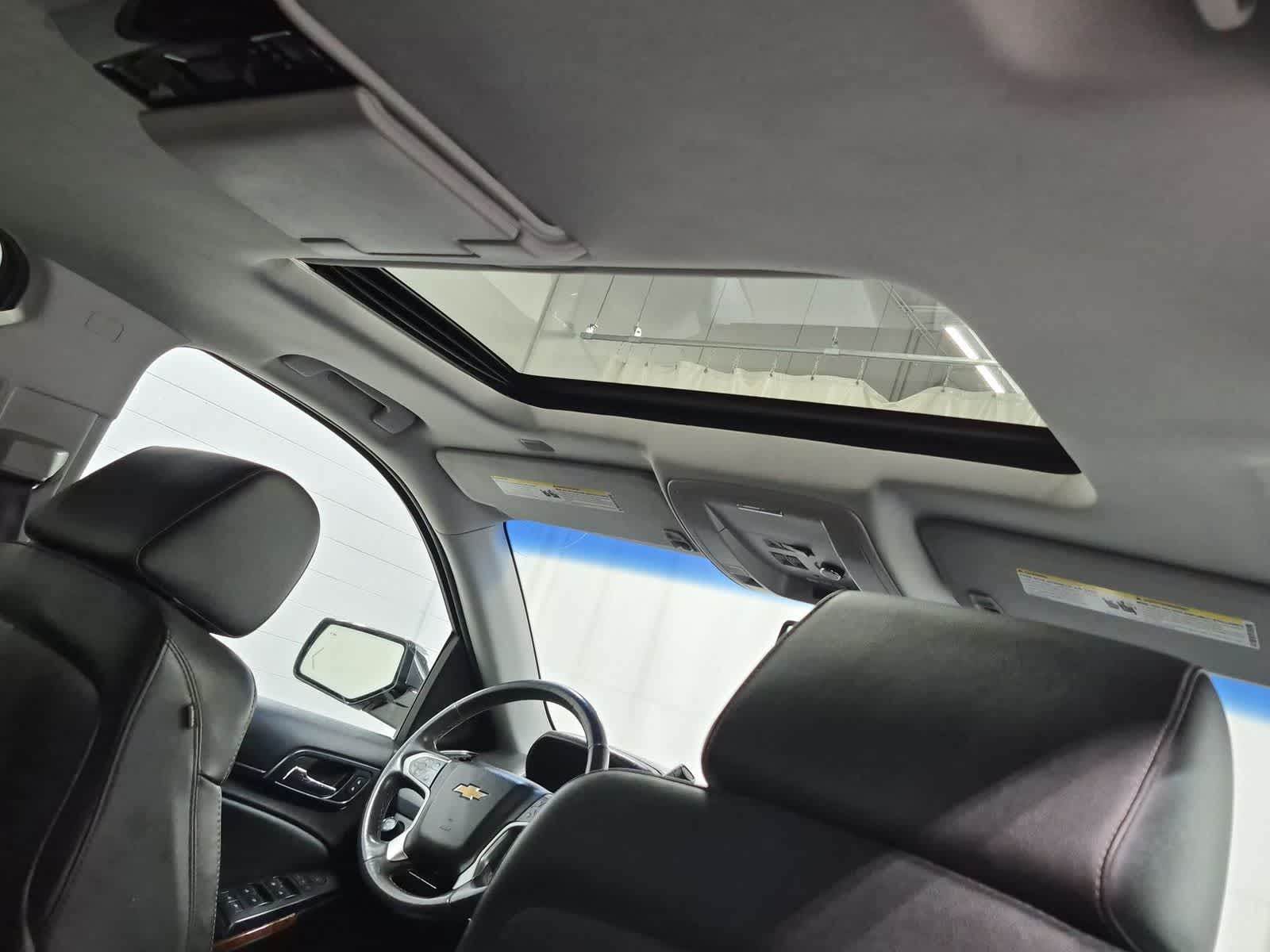 Thumbnail: 2016 Chevrolet Suburban - 22