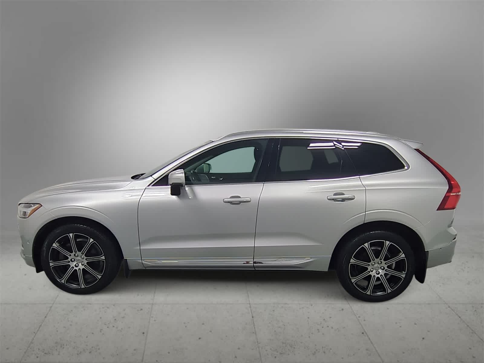 Thumbnail: 2018 Volvo XC60 - 5