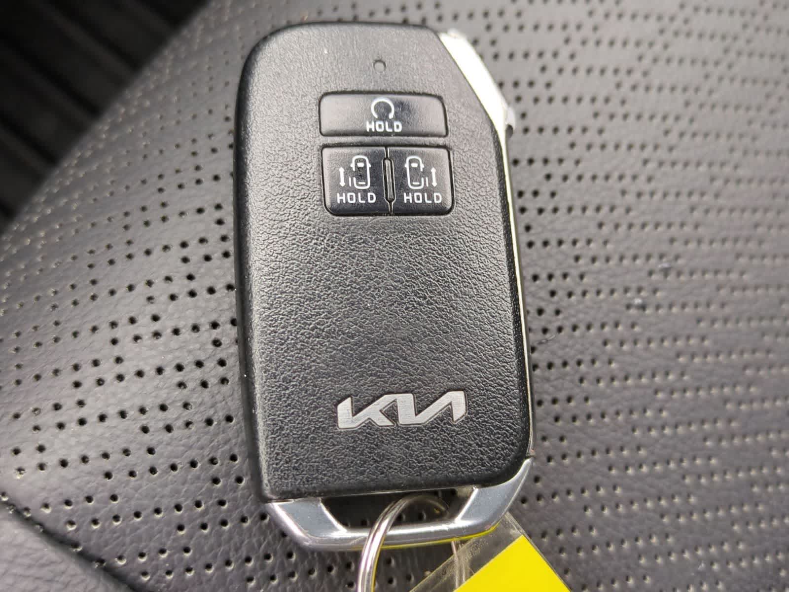 Thumbnail: 2023 Kia Carnival - 38