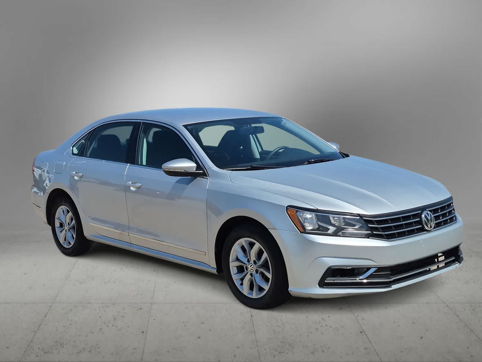 Used 2017 Volkswagen Passat S with VIN 1VWAT7A31HC073382 for sale in Farmington, MI