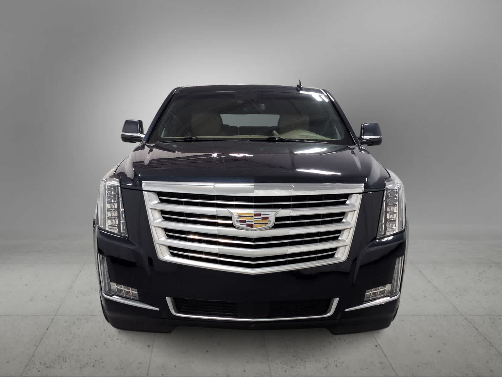 Thumbnail: 2019 Cadillac Escalade - 3