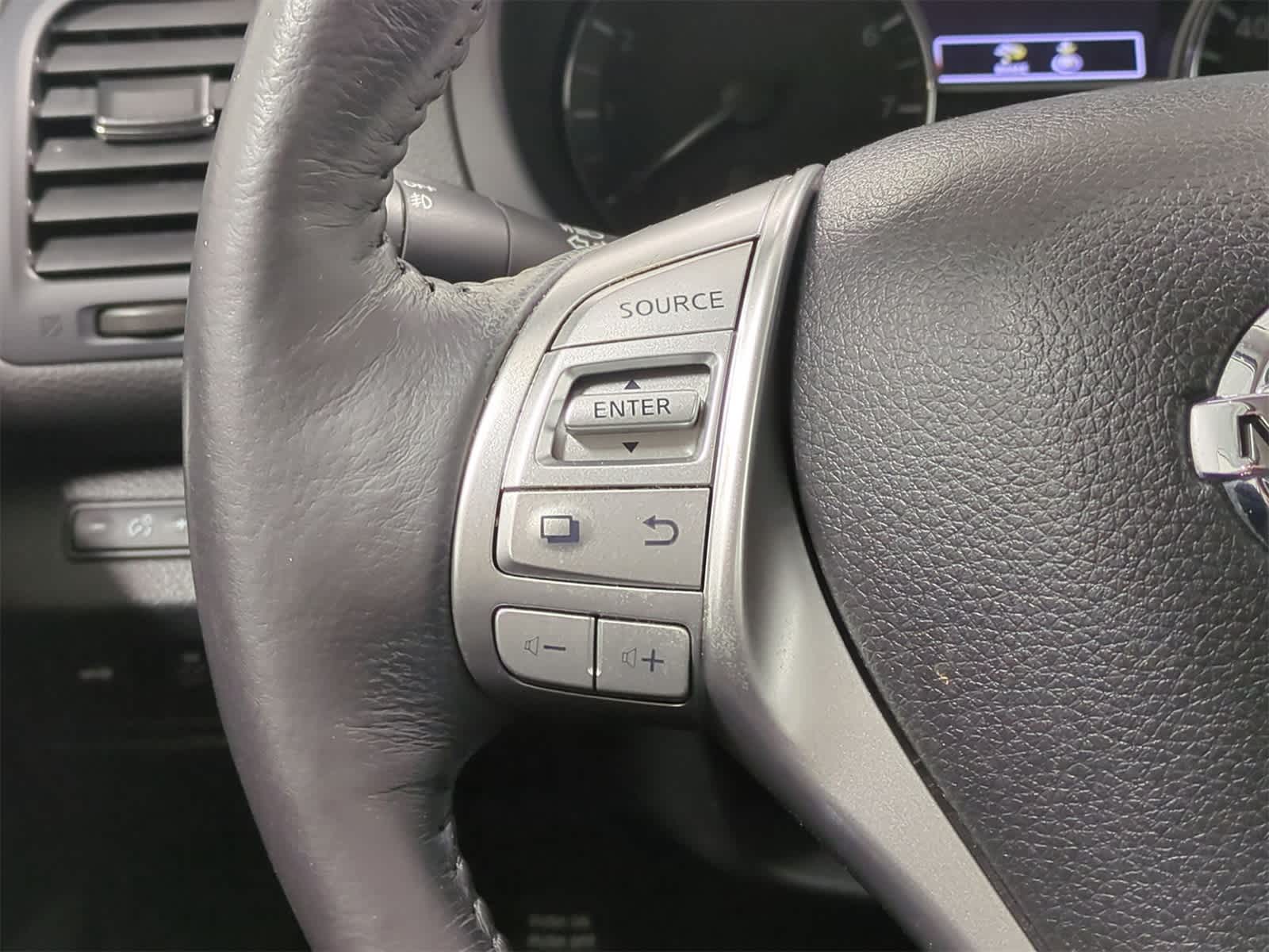 Thumbnail: 2016 Nissan Altima - 26