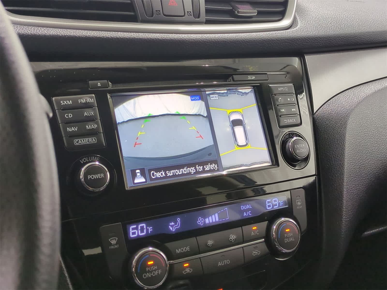 Thumbnail: 2016 Nissan Rogue - 30