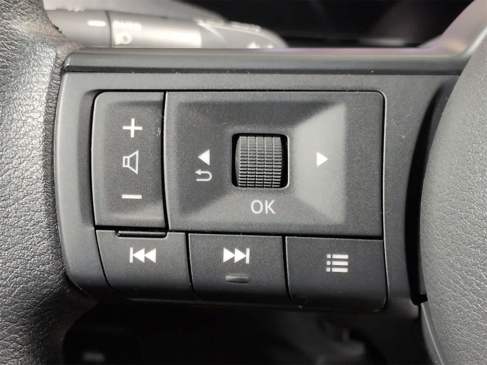 Thumbnail: 2026 Nissan Kicks - 26