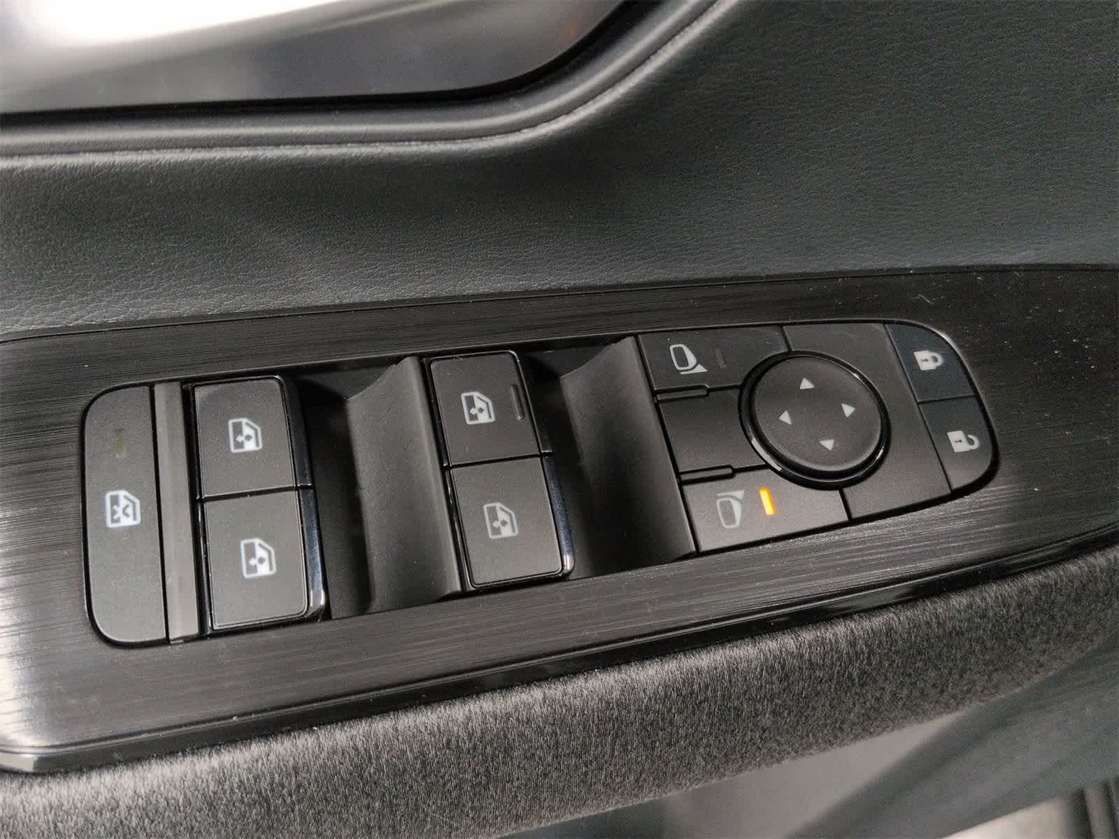 Thumbnail: 2026 Nissan Kicks - 18