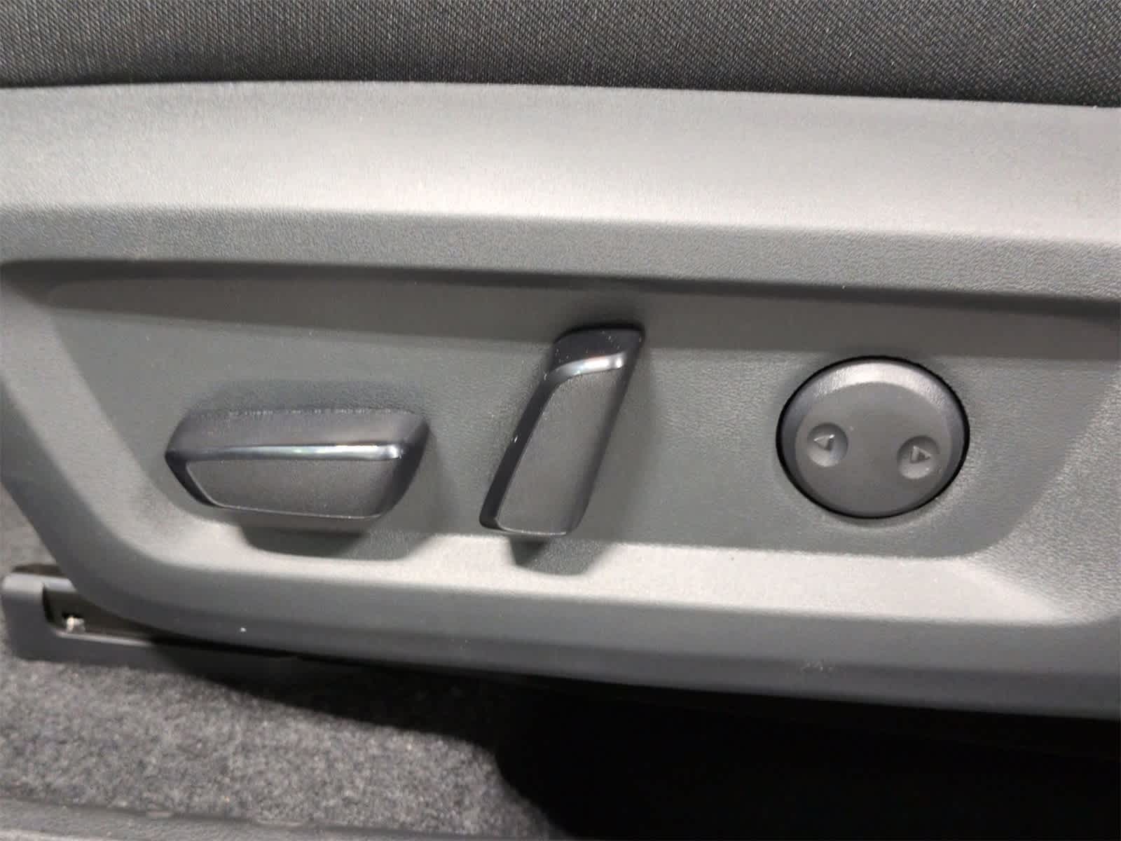 Thumbnail: 2026 Nissan Rogue - 10