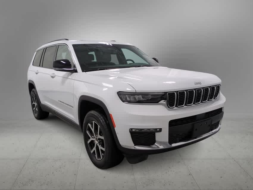 Used 2024 Jeep Grand Cherokee L Limited with VIN 1C4RJKBG8R8534615 for sale in Farmington, MI