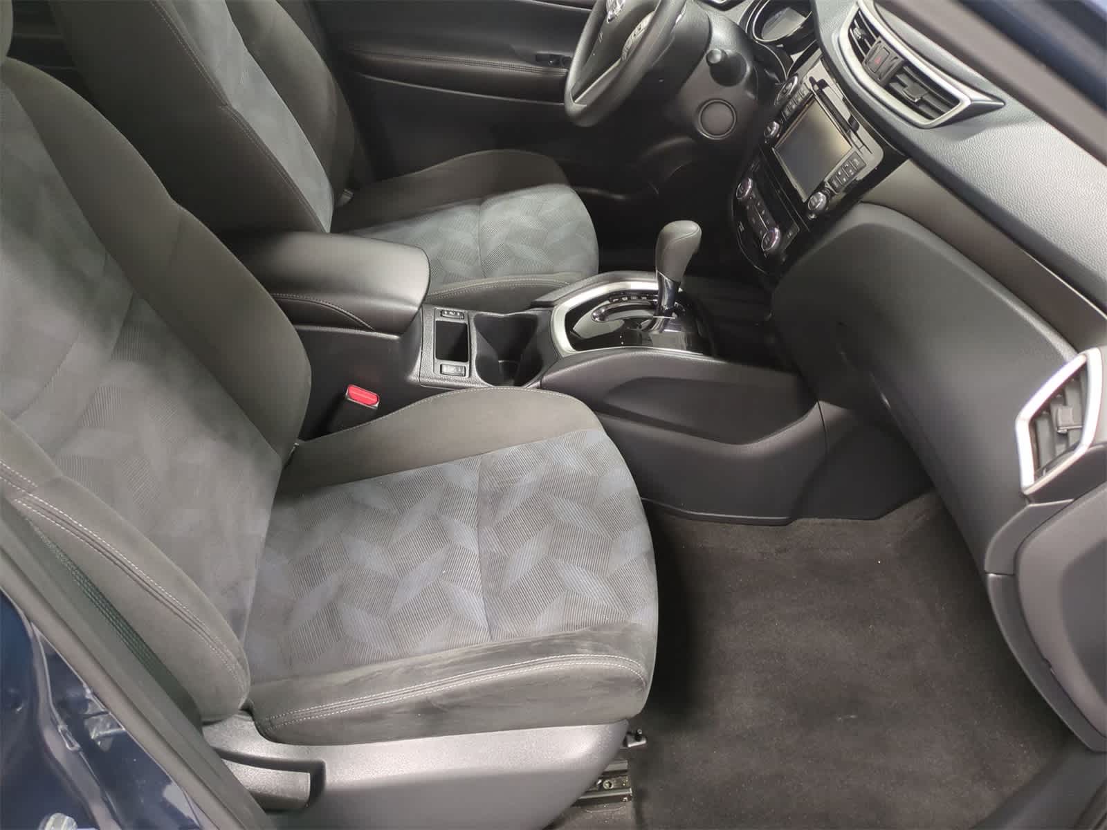 Thumbnail: 2016 Nissan Rogue - 22