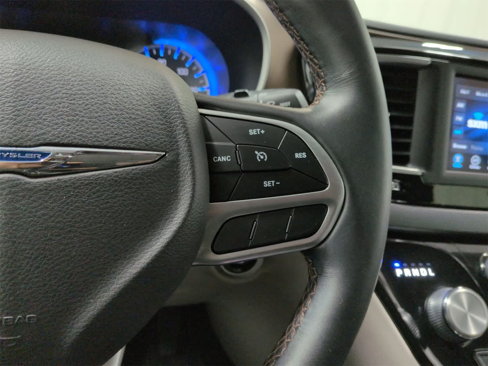 Thumbnail: 2018 Chrysler Pacifica - 25