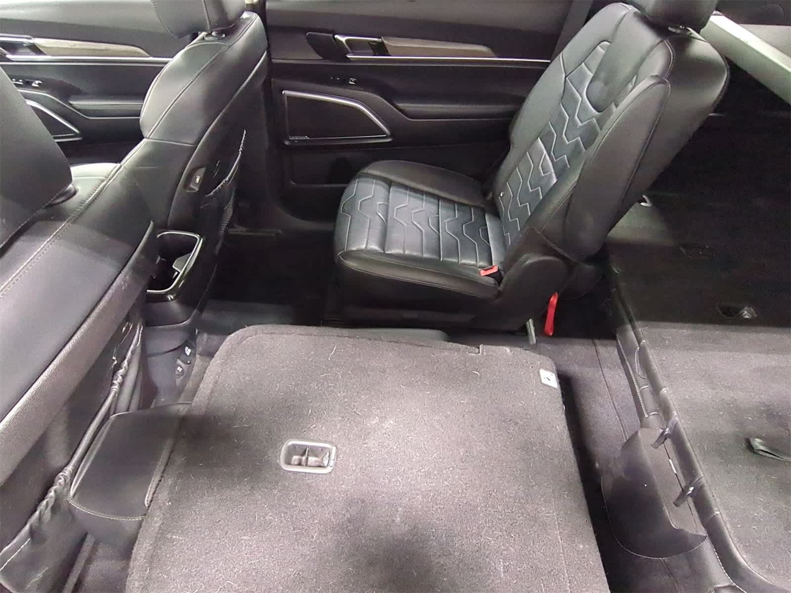 Thumbnail: 2021 Kia Telluride - 21