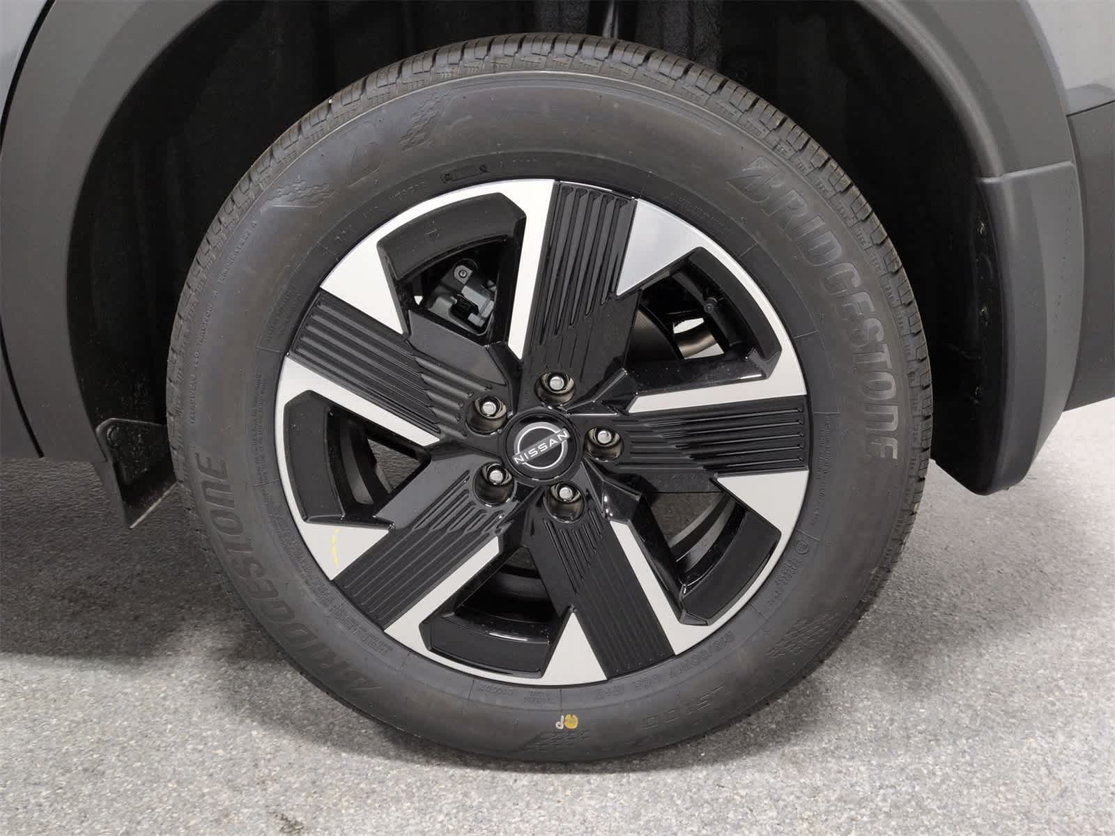 Thumbnail: 2026 Nissan Kicks - 14