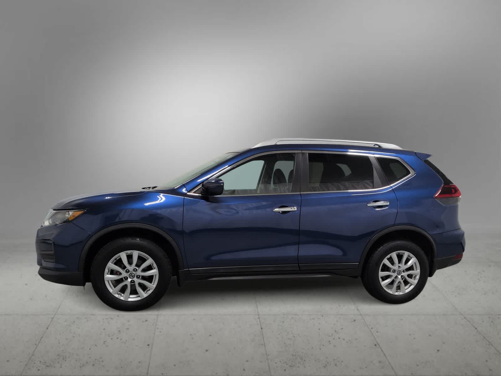 Thumbnail: 2018 Nissan Rogue - 4