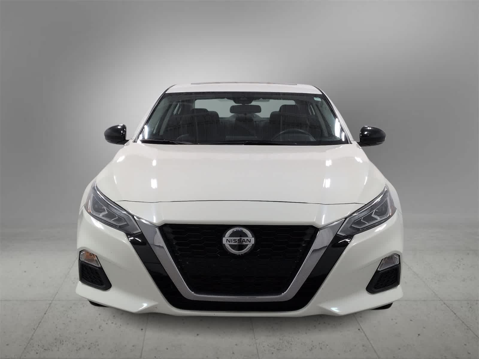 2021 Nissan Altima 2.5 SR photo 3